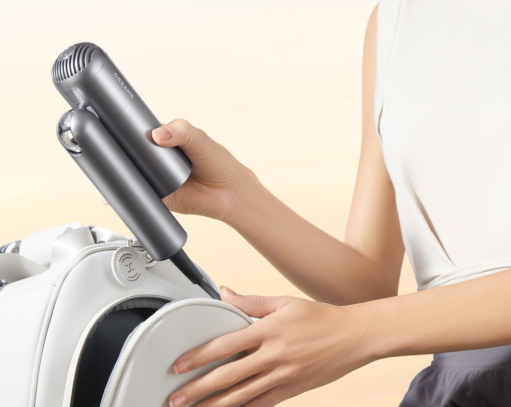 От стайлера до тапочек: 15 классных подарков для девушек не дороже 15 тысяч рублей